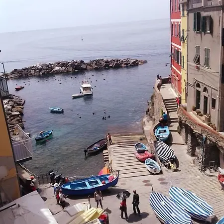 Gold House Pegazzano