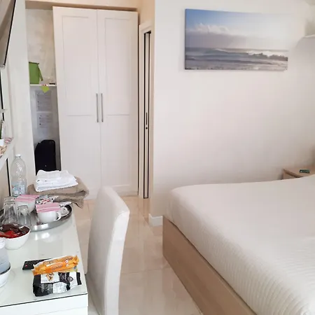 Gold House * Pegazzano