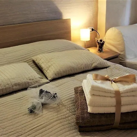 Gold House * Pegazzano